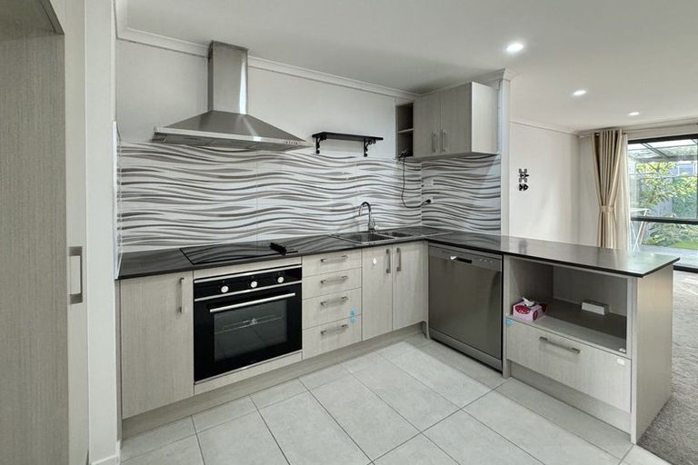 Photo of property in 20 Bellbird Street, Papakura, 2110