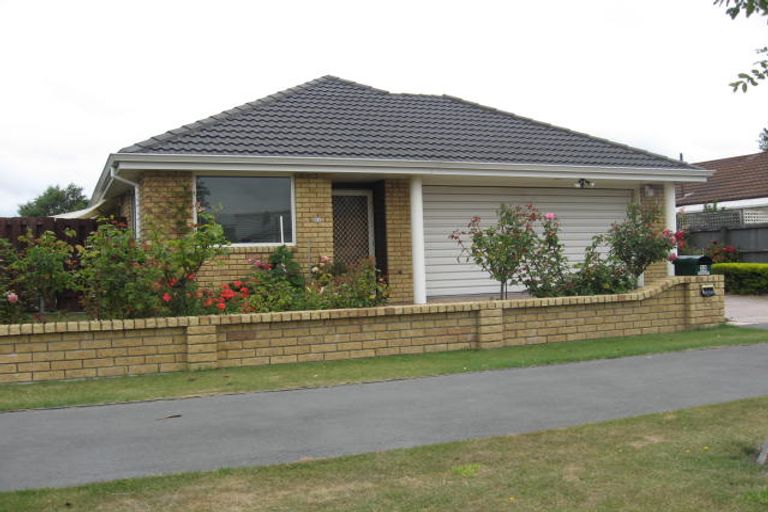 Photo of property in 22 Newnham Terrace, Upper Riccarton, Christchurch, 8041