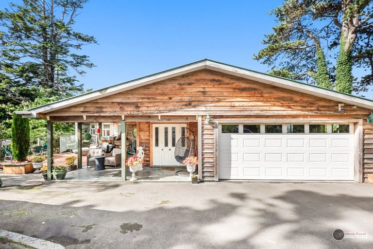 Photo of property in 11c Saint Johns Way, Normandale, Lower Hutt, 5010