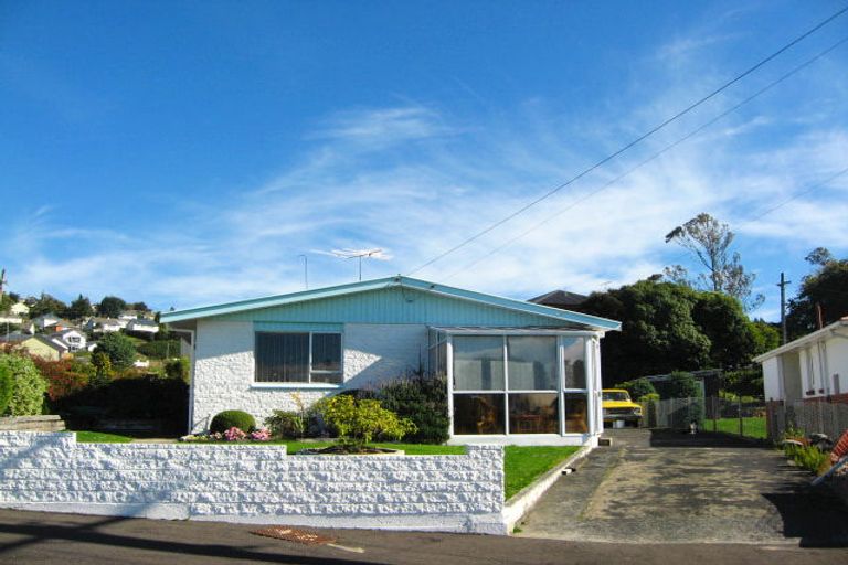 Photo of property in 11 Charters Street, Glenross, Dunedin, 9011
