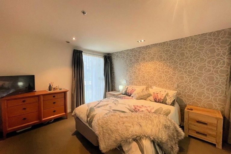 Photo of property in Portal Apartments, 4b/42 Cable Street, Te Aro, Wellington, 6011