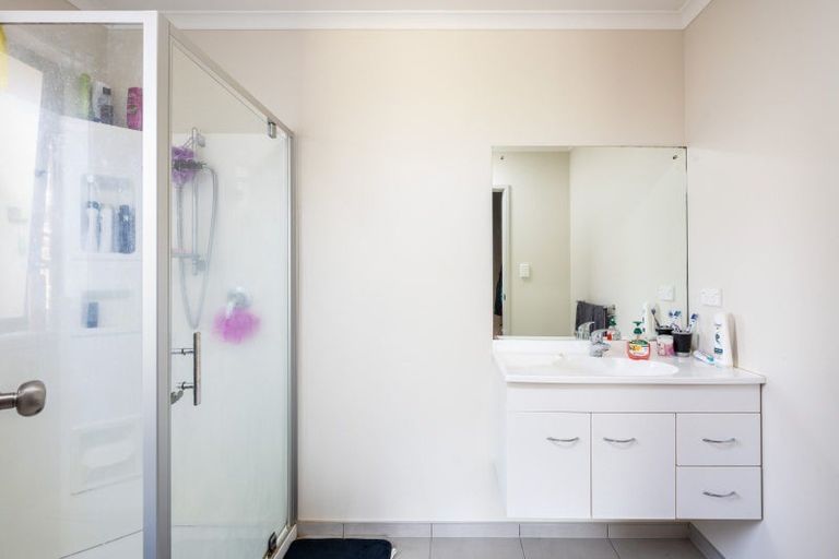 Photo of property in 25c Dolphin Parade, Bell Block, New Plymouth, 4312