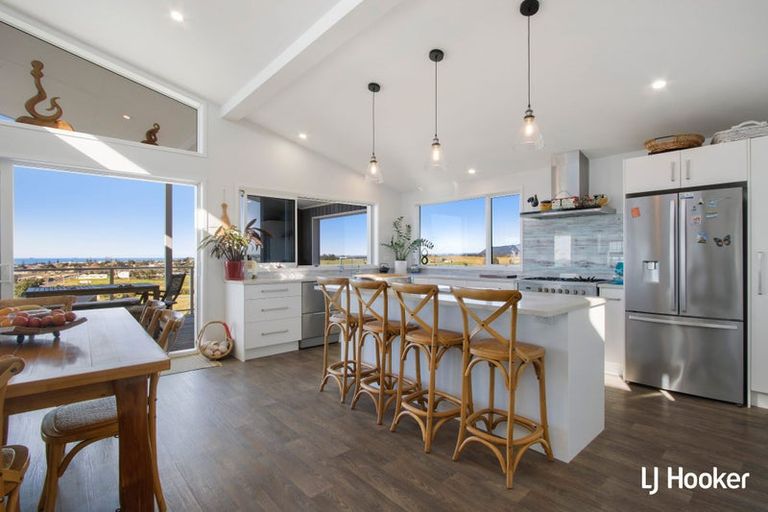 Photo of property in 33 Tohora View, Waihi Beach, 3611