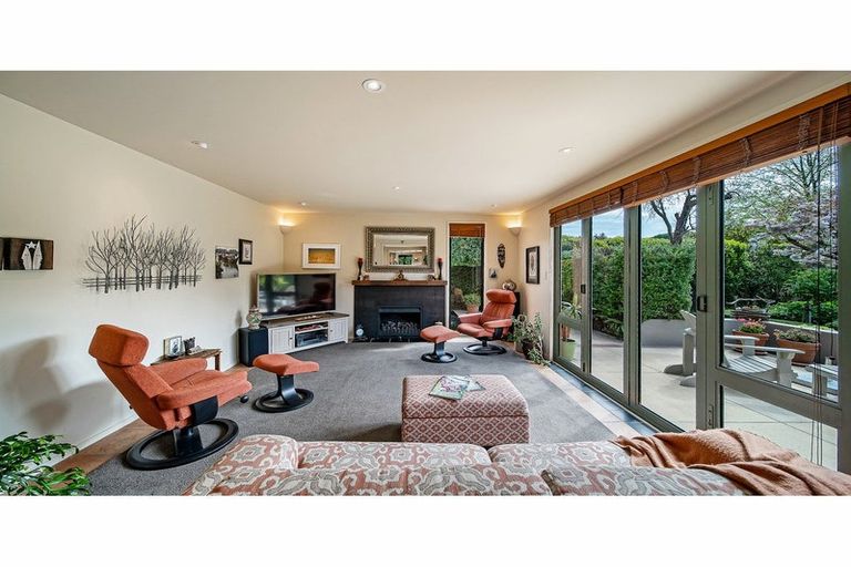 Photo of property in 16 Ridgewood Place, Shirley, Christchurch, 8061