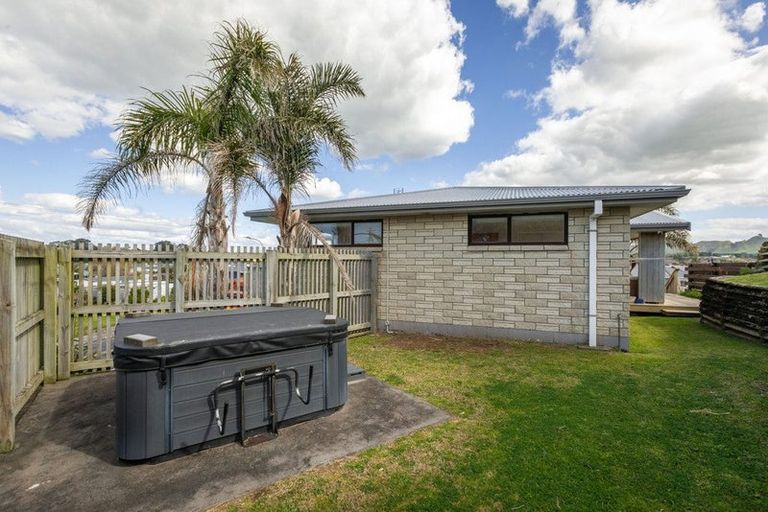 Photo of property in 45 Hanlen Avenue, Waihi Beach, 3611
