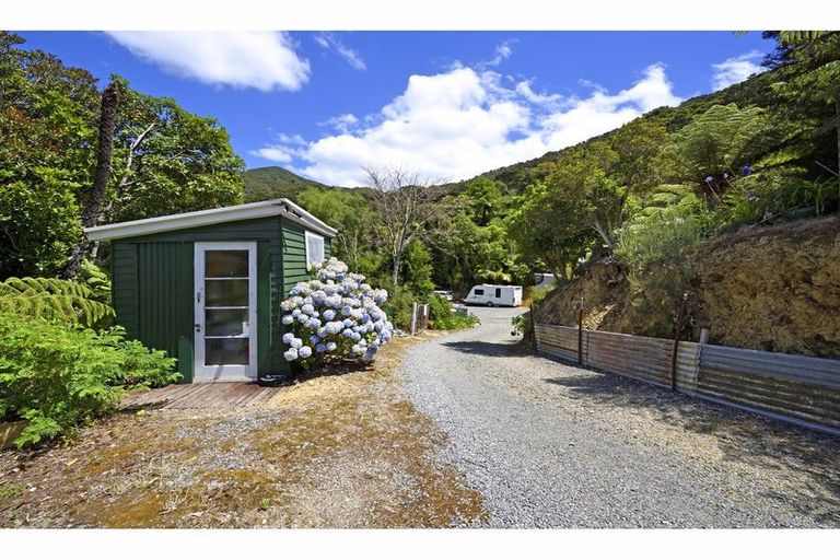 Photo of property in 29 Hope Drive, Okiwi Bay, French Pass, 7193