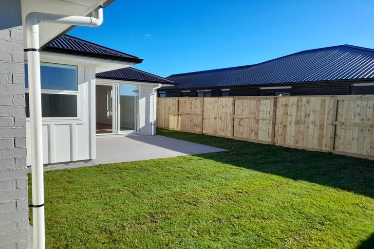 Photo of property in 11 Cotula Way, Papamoa Beach, Papamoa, 3118