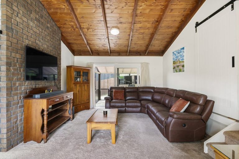 Photo of property in 103 Stapleford Crescent, Browns Bay, Auckland, 0630
