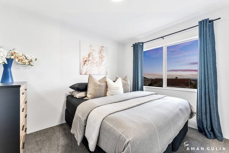 Photo of property in 22 Whangaparaoa Road, Red Beach, 0932