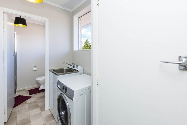 Photo of property in 2/39 Palmer Court, Silverstream, Upper Hutt, 5019