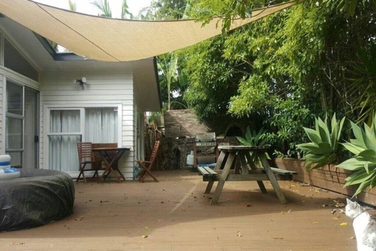 Photo of property in 70 Weldene Avenue, Glenfield, Auckland, 0629