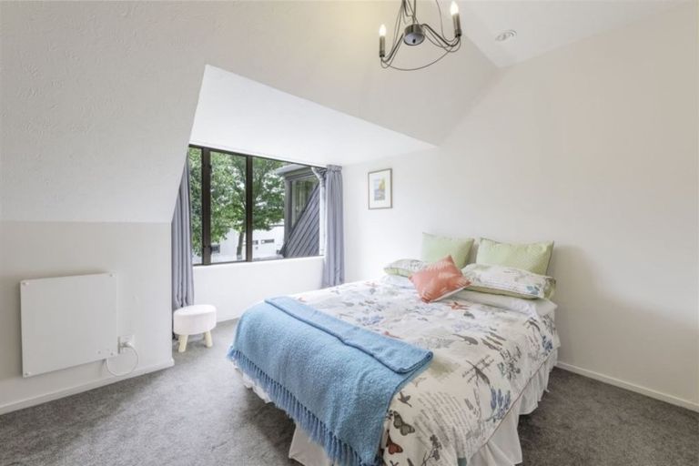 Photo of property in 105 Gardiners Road, Harewood, Christchurch, 8051