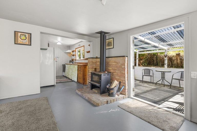 Photo of property in 28 Cross Street, Raglan, 3225