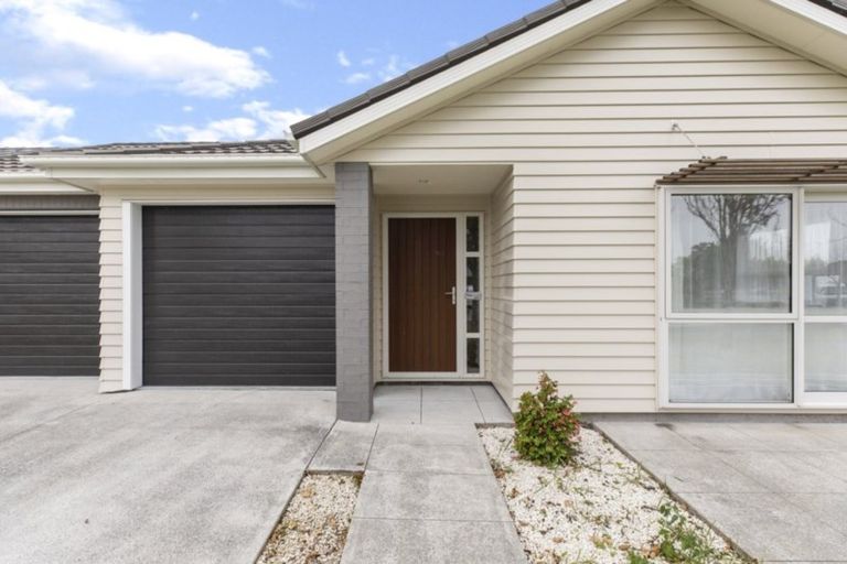 Photo of property in 1 Poaka Avenue, Takanini, 2112