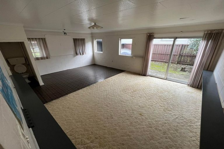 Photo of property in 55 Winters Road, Redwood, Christchurch, 8051