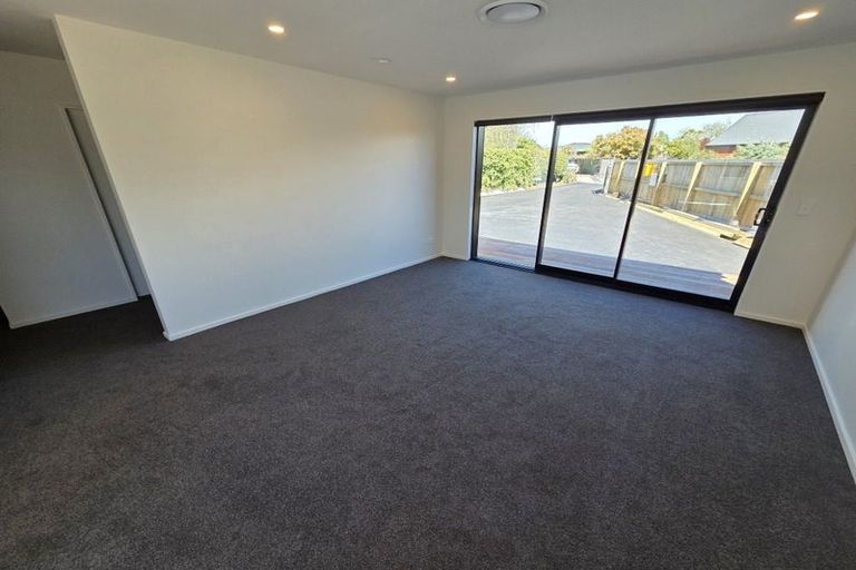Photo of property in 2/26a Larch Place, Casebrook, Christchurch, 8051