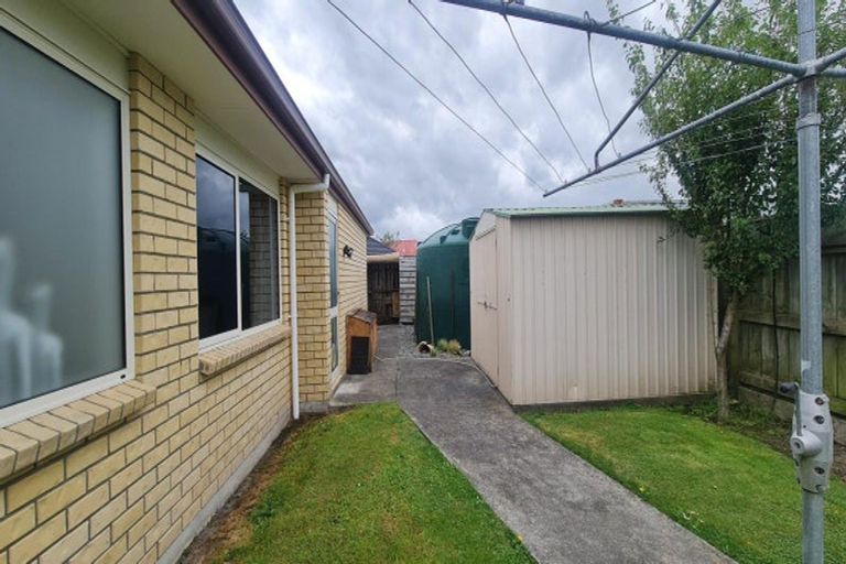 Photo of property in 44 Phillips Street, Sanson, 4817