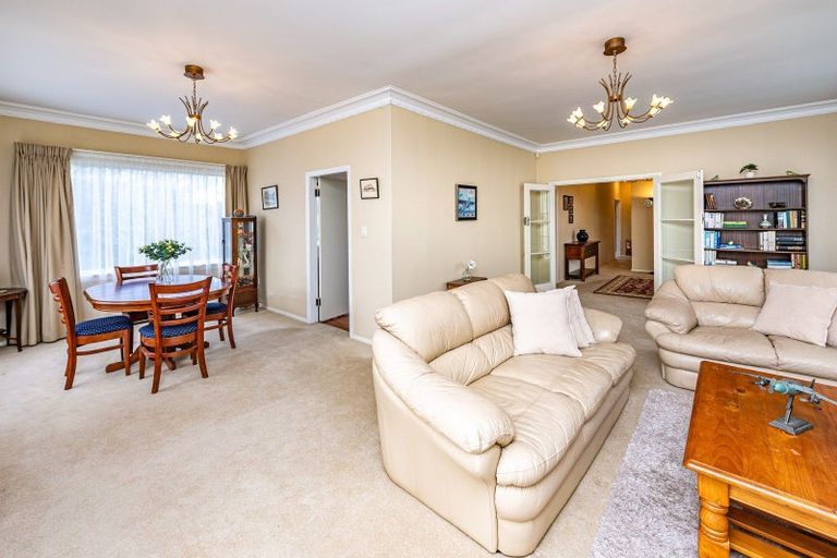 Photo of property in 20 Great North Road, Saint Johns Hill, Whanganui, 4500