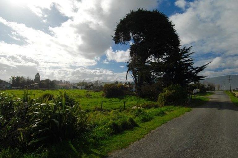 Photo of property in 3 Ray Street, Karamea, 7893