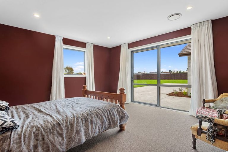 Photo of property in 60 Parsonage Road, Woodend, 7610