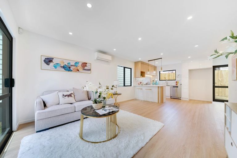 Photo of property in 13f Caspar Road, Papatoetoe, Auckland, 2025