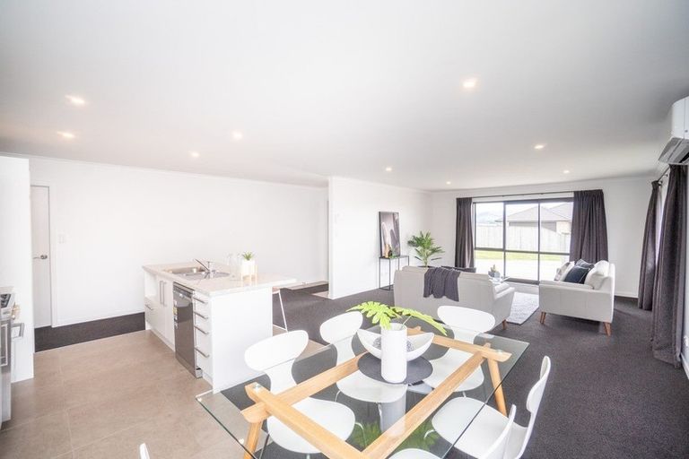 Photo of property in 21 Varsity Heights, Fitzherbert, Palmerston North, 4410