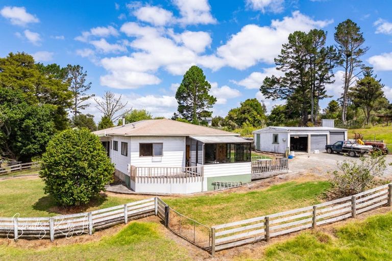 Photo of property in 1820 State Highway 12, Paparoa, 0571