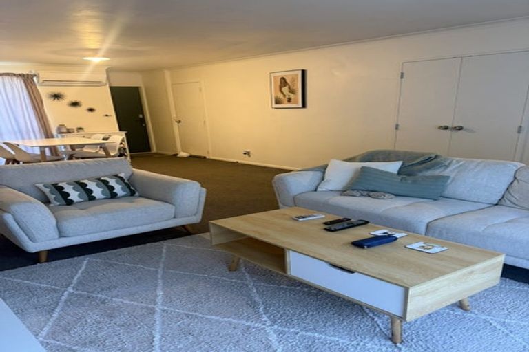 Photo of property in 324 West Coast Road, Glen Eden, Auckland, 0602