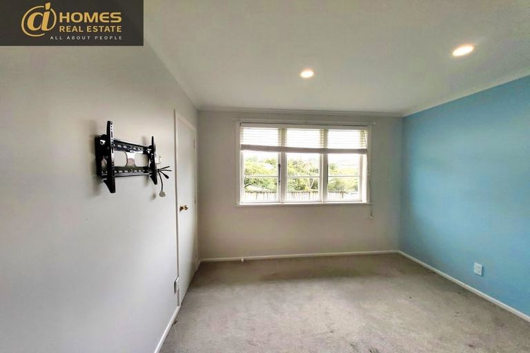 Photo of property in 13 Westall Road, New Lynn, Auckland, 0600