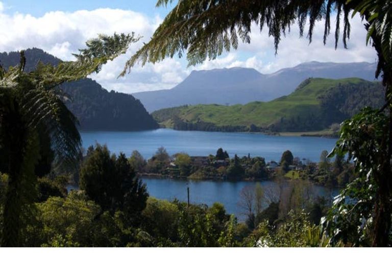 Photo of property in 3 Ridge Road, Lake Okareka, Rotorua, 3076