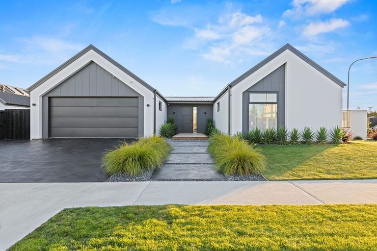 Photo of property in 43 Hotere Street, Rangiora, 7400