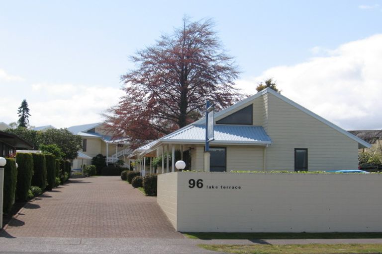 Photo of property in 27/96 Lake Terrace, Taupo, 3330