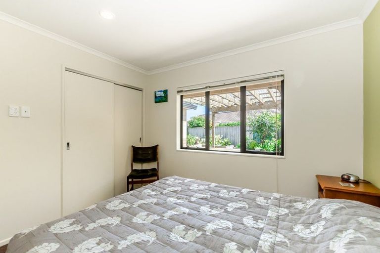 Photo of property in 23 Consort Close, Paraparaumu Beach, Paraparaumu, 5032