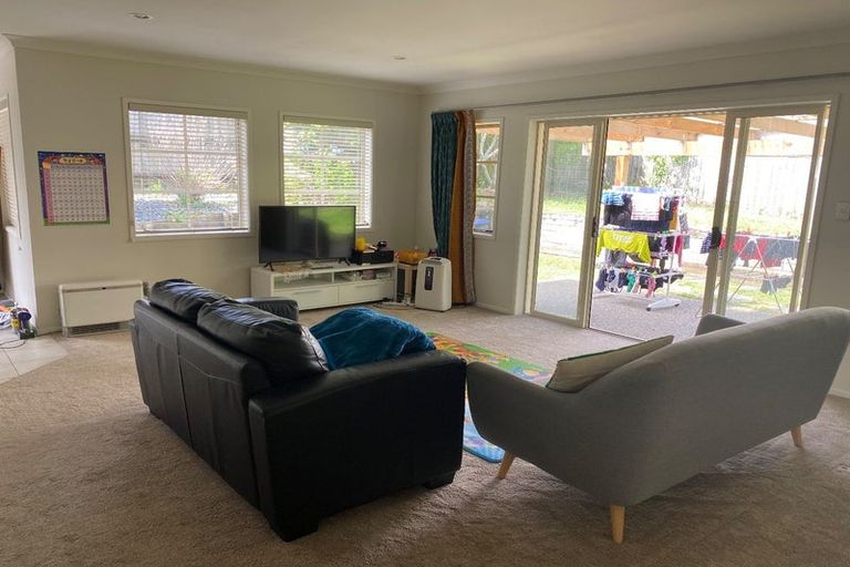 Photo of property in 17 Killybegs Drive, Pinehill, Auckland, 0632