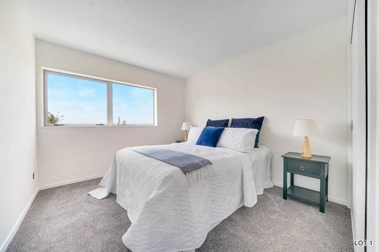Photo of property in 40d Estuary Road, Weymouth, Auckland, 2103