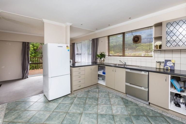 Photo of property in 4 Vista Crescent, Maoribank, Upper Hutt, 5018