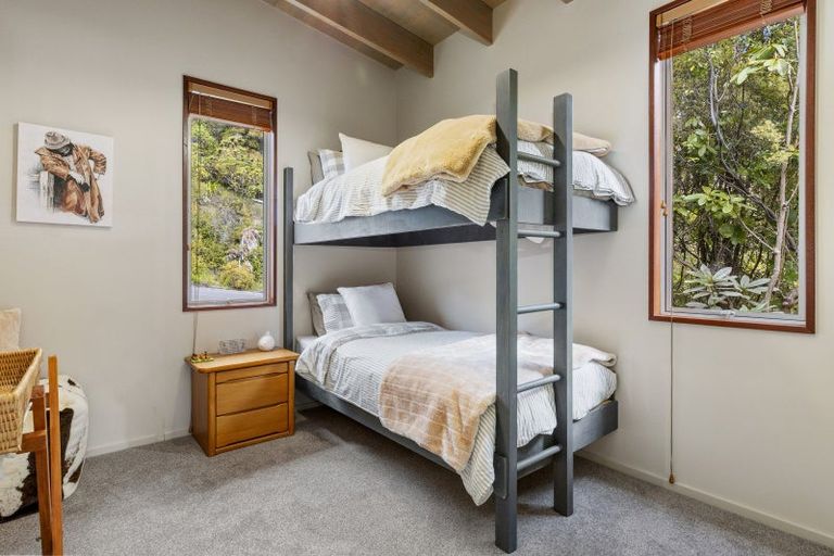 Photo of property in 26 Whakamoenga Point, Acacia Bay, Taupo, 3385