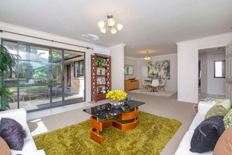 Photo of property in 24 Baltersan Drive, Flat Bush, Auckland, 2016