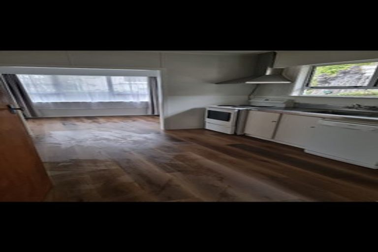 Photo of property in 18 Whakawhiti Street, Marfell, New Plymouth, 4310