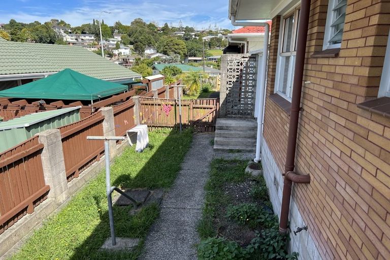 Photo of property in 2/52 Bentley Avenue, Glenfield, Auckland, 0629