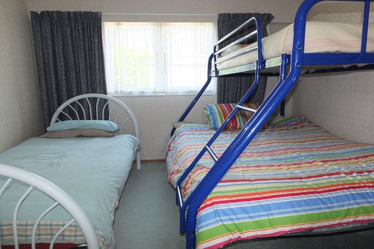 Photo of property in 13 Barber Street, Foxton Beach, Foxton, 4815