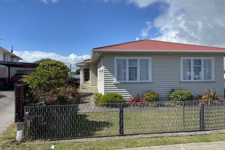 Photo of property in 24 Watene Crescent, Waitara, 4320