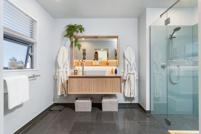 Photo of property in 16 Quarry Hill Terrace, Kennedys Bush, Christchurch, 8025