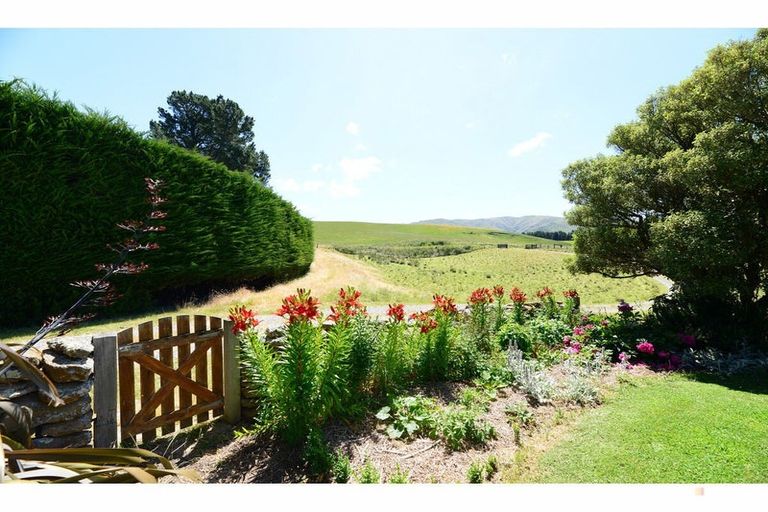 Photo of property in 617 Waihaorunga Back Road, Elephant Hill, Waimate, 7977