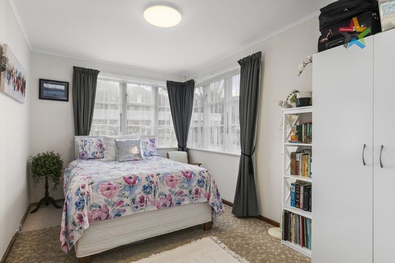 Photo of property in 1/114 Kowhai Street, Naenae, Lower Hutt, 5011