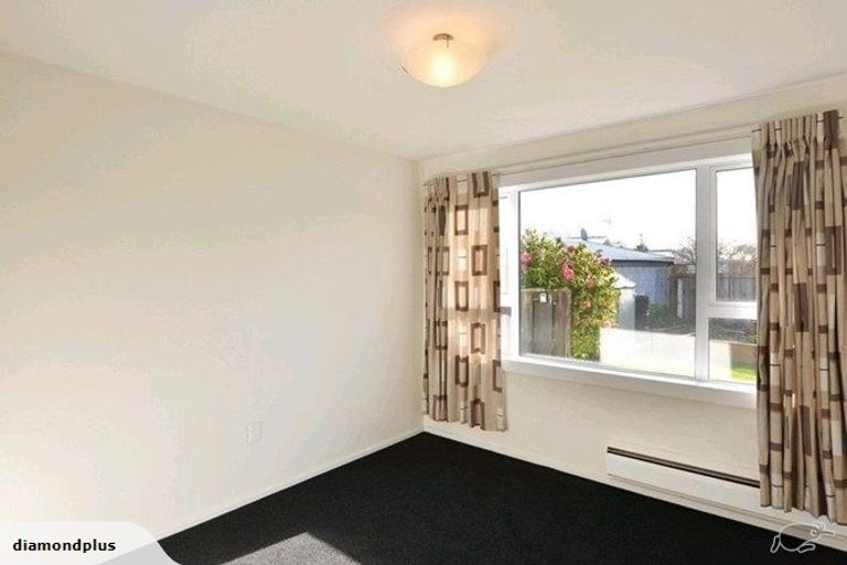 Photo of property in 51 Grahams Road, Ilam, Christchurch, 8041