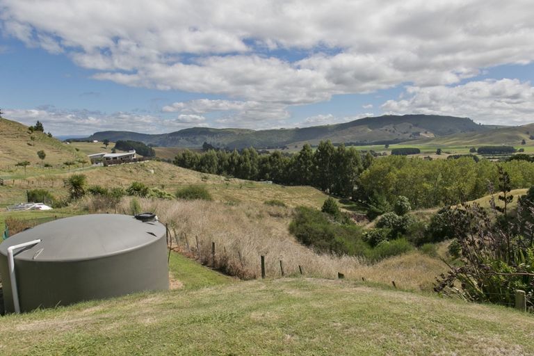 Photo of property in 25 Piro Place, Acacia Bay, Taupo, 3385