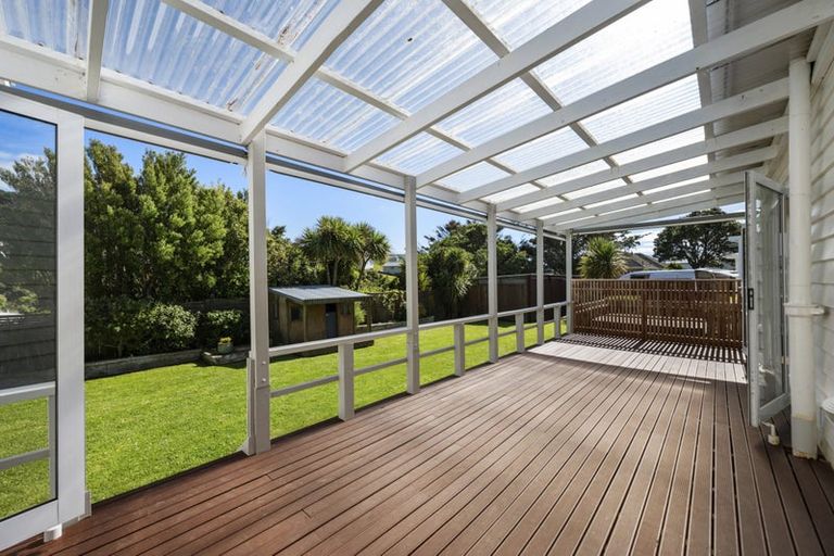 Photo of property in 22 Monowai Road, Johnsonville, Wellington, 6037