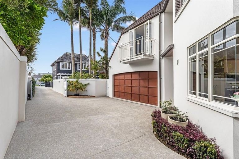 Photo of property in 1/6 Campbell Road, Takapuna, Auckland, 0622