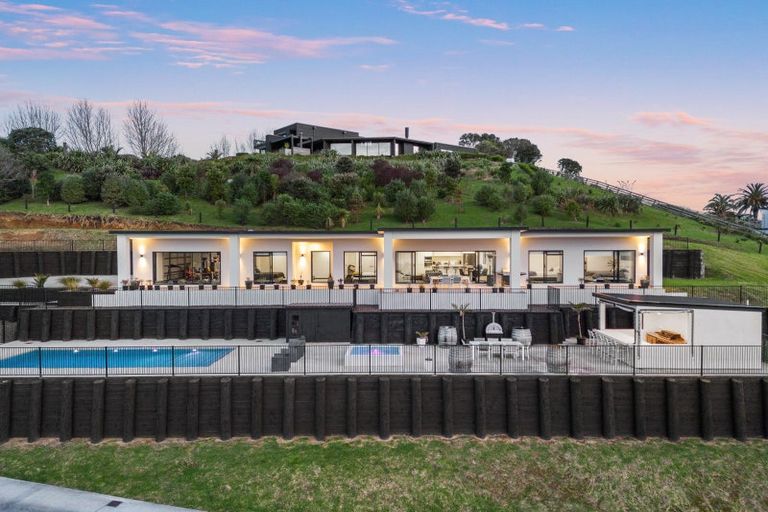 Photo of property in 42 Oceana Drive, Welcome Bay, Tauranga, 3175